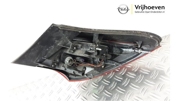 Rücklicht links Opel Astra J GTC 1.6 Turbo 16V - 13386256 GM