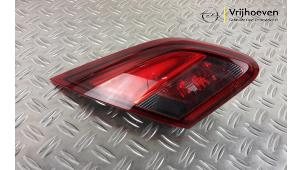 Gebrauchte Rücklicht links Opel Corsa E 1.4 16V Preis € 30,00 Margenregelung angeboten von Autodemontage Vrijhoeven B.V.