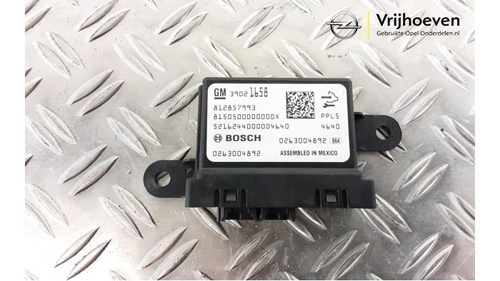 Begagnade PDC-modul Opel Corsa E 1.4 16V Pris € 40,00 Marginaltabell erbjuds av Autodemontage Vrijhoeven B.V.
