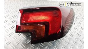 Usados Luz trasera derecha Opel Astra K 1.0 SIDI Turbo 12V Precio € 40,00 Norma de margen ofrecido por Autodemontage Vrijhoeven B.V.