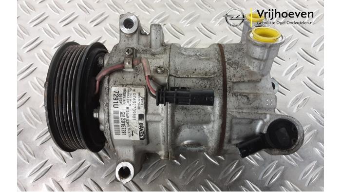 Air conditioning pump from a Opel Astra K Sports Tourer 1.6 CDTI 110 16V 2018