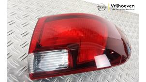 Używane Tylne swiatlo pozycyjne prawe Opel Astra K Sports Tourer 1.6 CDTI 110 16V Cena € 50,00 Procedura marży oferowane przez Autodemontage Vrijhoeven B.V.