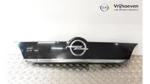 Używane Listwa ozdobna pokrywy bagaznika Opel Meriva 1.4 Turbo 16V Ecotec Cena € 120,00 Procedura marży oferowane przez Autodemontage Vrijhoeven B.V.