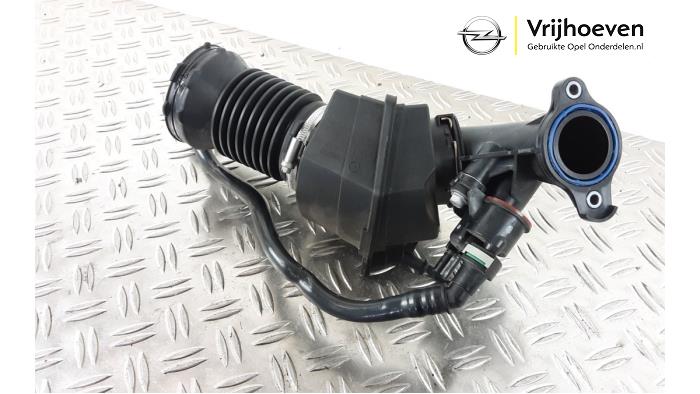 Rezonator powietrza z Opel Astra K Sports Tourer 1.4 Turbo 12V 2019