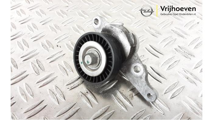 Usados Tensor correa múltiple Opel Astra K Sports Tourer 1.4 Turbo 12V Precio € 20,00 Norma de margen ofrecido por Autodemontage Vrijhoeven B.V.