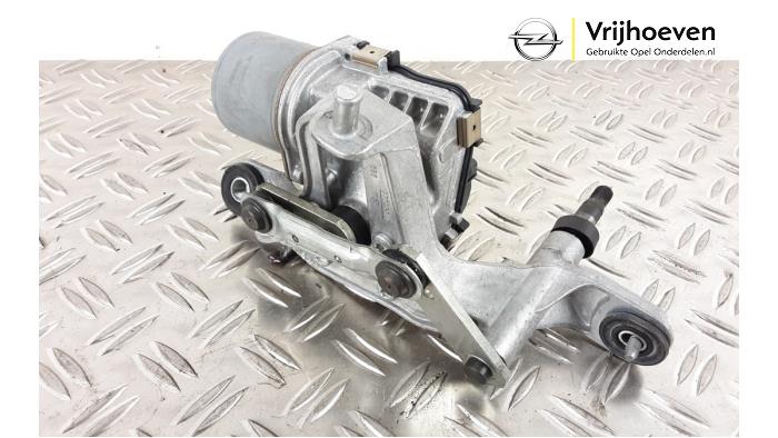 Front wiper motor from a Opel Astra K Sports Tourer 1.4 Turbo 12V 2019