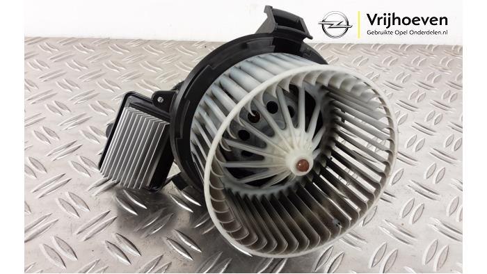Motor de ventilador de calefactor de un Opel Crossland/Crossland X 1.2 12V 2017