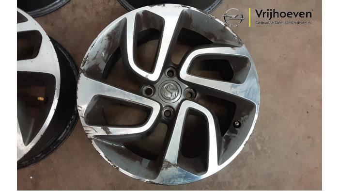 Set of wheels from a Opel Crossland (X) 1.2 12V 2017
