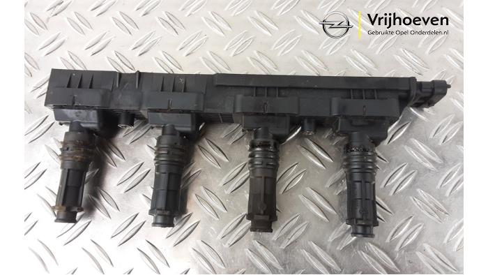 Ignition coil from a Opel Corsa C (F08/68) 1.2 16V Twin Port 2006