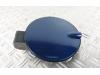 Tank cap cover from a Opel Corsa C (F08/68), 2000 / 2009 1.2 16V, Hatchback, Petrol, 1.199cc, 55kW (75pk), FWD, Z12XE; EURO4, 2000-09 / 2009-12 2003