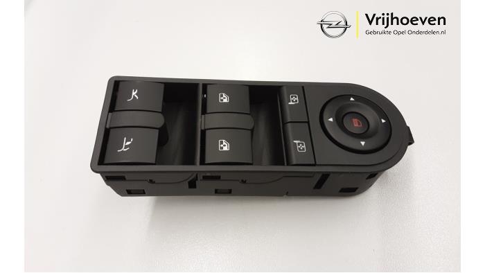 Multi-functional window switch from a Opel Tigra Twin Top 1.4 16V 2008