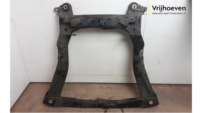 Subframe from a Opel Insignia Sports Tourer 1.5 Turbo 16V 165 2017