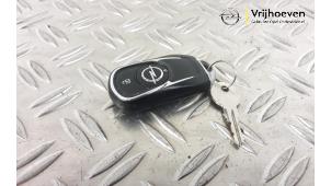 Used Key Opel Insignia Sports Tourer 1.5 Turbo 16V 165 Price € 25,00 Margin scheme offered by Autodemontage Vrijhoeven B.V.