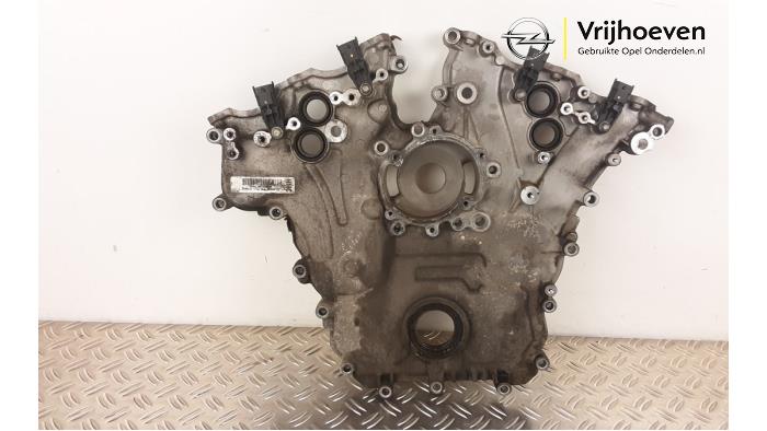 Usagé Couvercle de distribution Opel Antara (LA6) 3.2 V6 24V 4x4 Prix € 150,00 Règlement à la marge proposé par Autodemontage Vrijhoeven B.V.