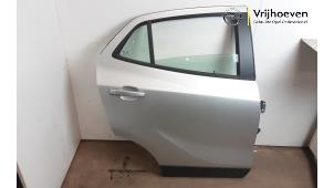 Używane Drzwi prawe tylne wersja 4-drzwiowa Opel Mokka X 1.4 Turbo 16V Cena € 850,00 Procedura marży oferowane przez Autodemontage Vrijhoeven B.V.
