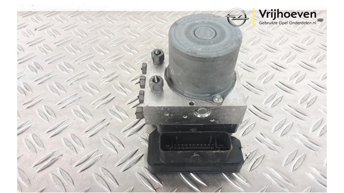 Usados Bomba ABS Opel Astra K Sports Tourer 1.6 CDTI 110 16V Precio € 80,00 Norma de margen ofrecido por Autodemontage Vrijhoeven B.V.