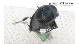 Usados Motor de ventilador de calefactor Opel Combo (Corsa C) 1.3 CDTI 16V Precio € 35,00 Norma de margen ofrecido por Autodemontage Vrijhoeven B.V.