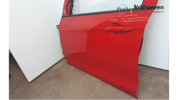 Tür 4-türig links vorne van een Opel Karl 1.0 12V 2015