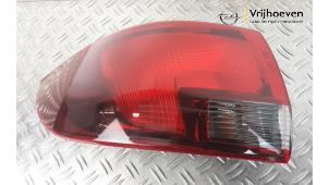 Używane Tylne swiatlo pozycyjne lewe Opel Astra K Sports Tourer 1.4 Turbo 16V Cena € 60,00 Procedura marży oferowane przez Autodemontage Vrijhoeven B.V.