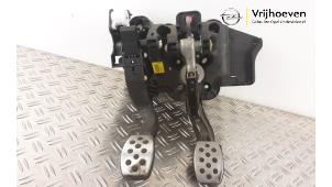 Używane Zestaw pedalów Opel Corsa E 1.0 SIDI Turbo 12V Cena € 75,00 Procedura marży oferowane przez Autodemontage Vrijhoeven B.V.
