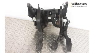 Używane Zestaw pedalów Opel Astra K 1.6 CDTI 110 16V Cena € 150,00 Procedura marży oferowane przez Autodemontage Vrijhoeven B.V.