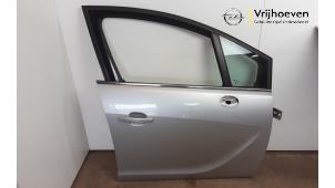 Używane Drzwi prawe przednie wersja 4-drzwiowa Opel Meriva 1.4 16V Ecotec Cena € 200,00 Procedura marży oferowane przez Autodemontage Vrijhoeven B.V.