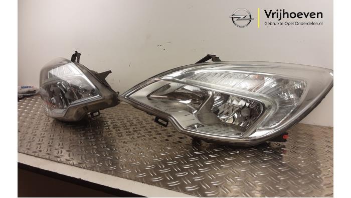 Set of headlight bulbs, left + right from a Opel Meriva 1.4 Turbo 16V Ecotec 2012