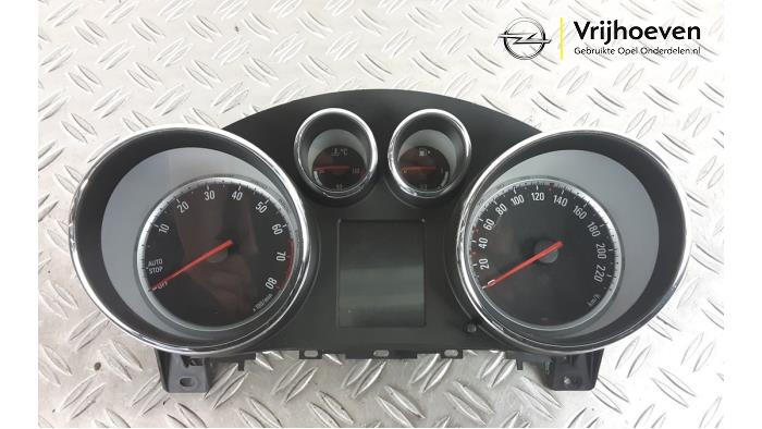 Panel de instrumentación de un Opel Meriva 1.4 16V Ecotec 2016