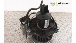 Usados Motor de ventilador de calefactor Opel Zafira (M75) 1.6 16V Precio € 50,00 Norma de margen ofrecido por Autodemontage Vrijhoeven B.V.