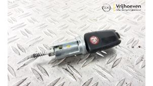 Used Ignition lock + key Opel Tigra Twin Top 1.4 16V Price € 50,00 Margin scheme offered by Autodemontage Vrijhoeven B.V.
