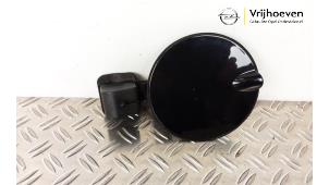 Used Tank cap cover Opel Tigra Twin Top 1.4 16V Price € 30,00 Margin scheme offered by Autodemontage Vrijhoeven B.V.