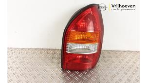 Gebrauchte Rücklicht rechts Opel Zafira (F75) 1.6 16V Preis € 10,00 Margenregelung angeboten von Autodemontage Vrijhoeven B.V.