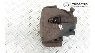 Used Front brake calliper, right Opel Zafira (F75) 1.6 16V Price € 25,00 Margin scheme offered by Autodemontage Vrijhoeven B.V.