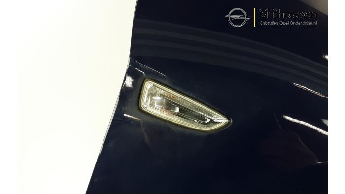 Kotflügel rechts vorne van een Opel Astra K Sports Tourer 1.6 CDTI 110 16V 2016
