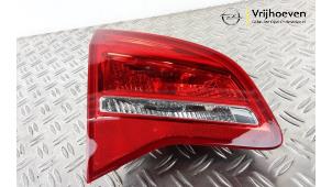 Usagé Feu arrière secondaire gauche Opel Meriva 1.4 16V Ecotec Prix € 30,00 Prix TTC proposé par Autodemontage Vrijhoeven B.V.
