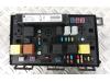 Fuse box from a Opel Astra H (L48), 2004 / 2014 1.6 16V Twinport, Hatchback, 4-dr, Petrol, 1.598cc, 77kW (105pk), FWD, Z16XEP; EURO4, 2004-03 / 2006-12 2005