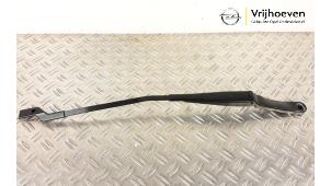 Used Front wiper arm Opel Meriva 1.4 16V Ecotec Price € 15,00 Inclusive VAT offered by Autodemontage Vrijhoeven B.V.