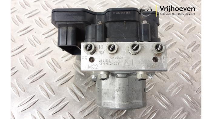 Usagé Bloc ABS Opel Meriva (B) 1.4 16V Ecotec Prix € 225,00 Prix TTC proposé par Autodemontage Vrijhoeven B.V.
