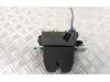Tailgate lock mechanism from a Opel Astra H (L48) 1.6 16V Twinport 2004
