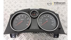 Usados Panel de instrumentación Opel Astra H SW (L35) 1.8 16V Precio € 100,00 Norma de margen ofrecido por Autodemontage Vrijhoeven B.V.