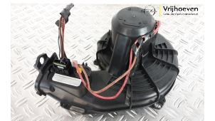 Usagé Moteur de ventilation chauffage Opel Meriva 1.6 16V Prix € 50,00 Règlement à la marge proposé par Autodemontage Vrijhoeven B.V.