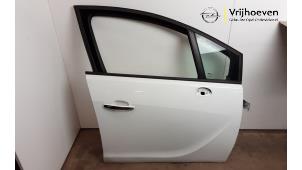 Używane Drzwi prawe przednie wersja 4-drzwiowa Opel Meriva 1.4 Turbo 16V ecoFLEX Cena € 250,00 Procedura marży oferowane przez Autodemontage Vrijhoeven B.V.
