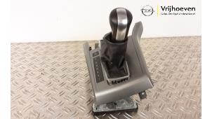 Used Automatic gear selector Opel Astra H SW (L35) 1.8 16V Price € 50,00 Margin scheme offered by Autodemontage Vrijhoeven B.V.