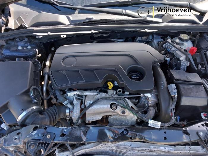 Motor van een Opel Insignia Sports Tourer 1.6 CDTI 16V 110 2018