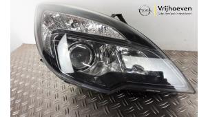 Used Headlight, right Opel Meriva 1.4 Turbo 16V ecoFLEX Price € 300,00 Margin scheme offered by Autodemontage Vrijhoeven B.V.