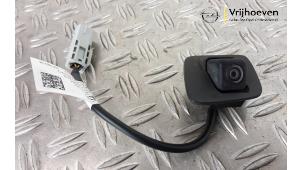 Używane Kamera cofania Opel Astra K Sports Tourer 1.6 CDTI 110 16V Cena € 90,00 Procedura marży oferowane przez Autodemontage Vrijhoeven B.V.