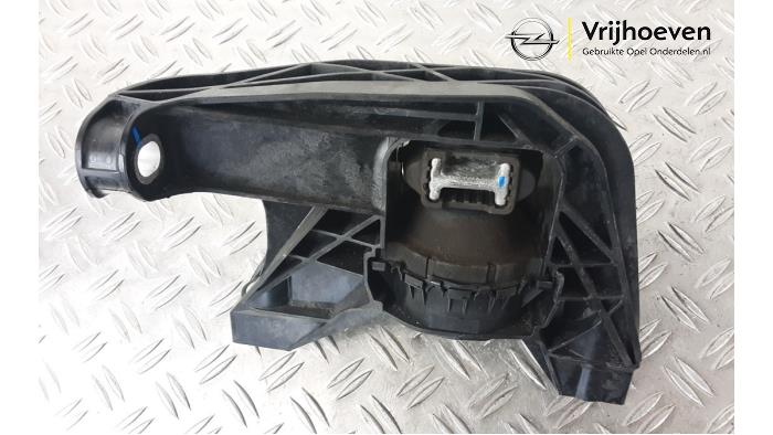 Usagé Support moteur Opel Astra L (F3/FB/FM/FP) 1.2 Turbo 110 12V Prix € 50,00 Prix TTC proposé par Autodemontage Vrijhoeven B.V.