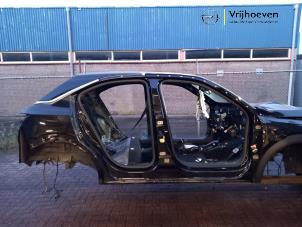 Używane Bok karoserii prawy Opel Mokka Mokka-e Cena na żądanie oferowane przez Autodemontage Vrijhoeven B.V.
