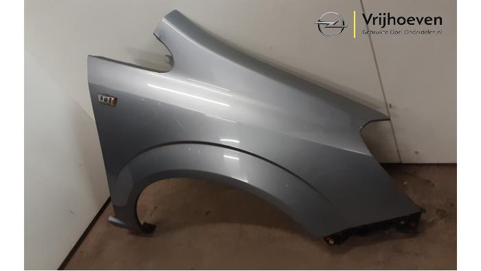 Front wing, right from a Opel Zafira (M75) 1.8 16V Ecotec 2007