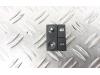 Electric window switch from a Opel Vectra C, 2002 / 2010 1.8 16V, Saloon, 4-dr, Petrol, 1.799cc, 90kW (122pk), FWD, Z18XE; EURO4, 2002-04 / 2008-09, ZCF69 2002